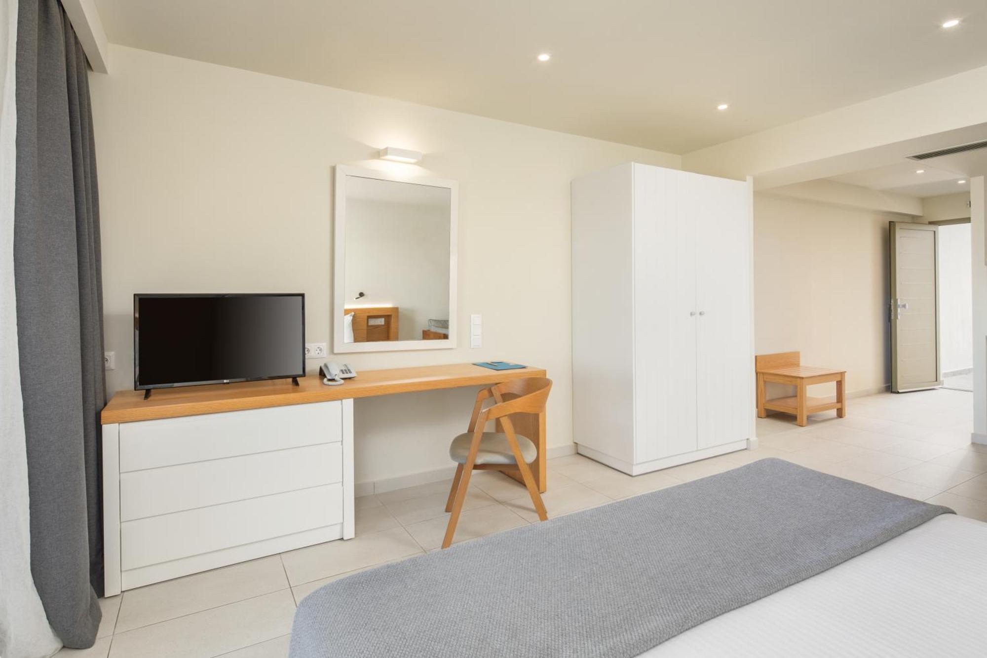 Kyma Suites - Adult Only Accommodation Almiros Beach 객실 사진